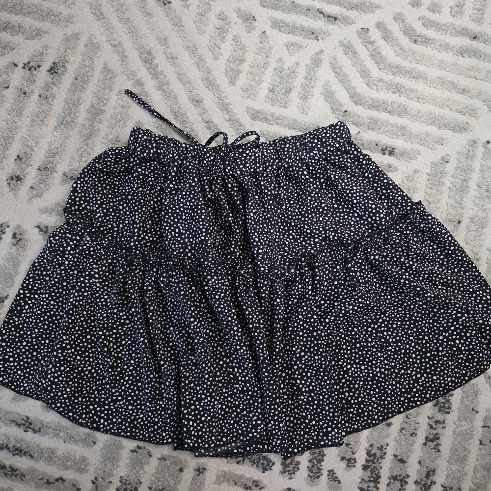 SHEIN Black and White Dotted Mini Skirt